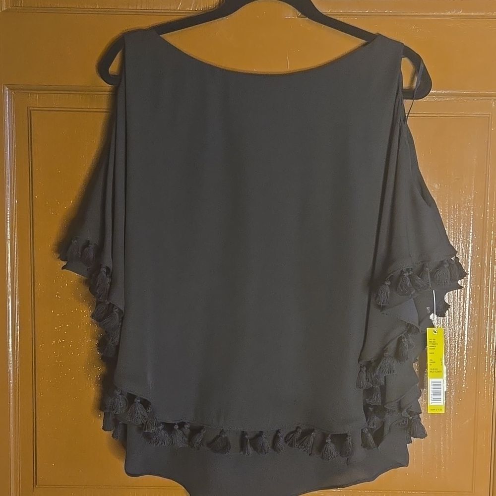 Gianni Bini-Black sleeveless cape style pullover with tassels Sz S NWT